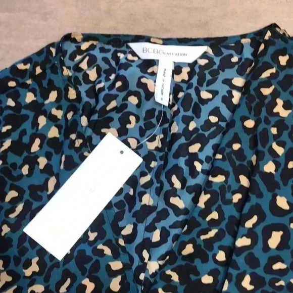 NWT BCBGeneration blouse size small - Picture 3 of 5